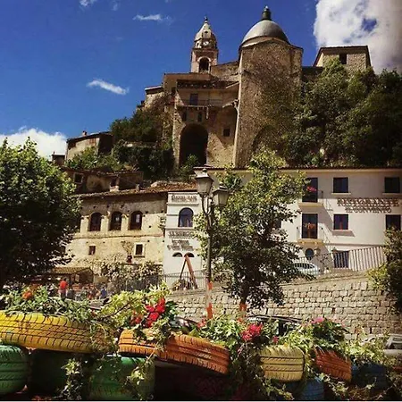 La Corte Di Bacco Cusano Mutri